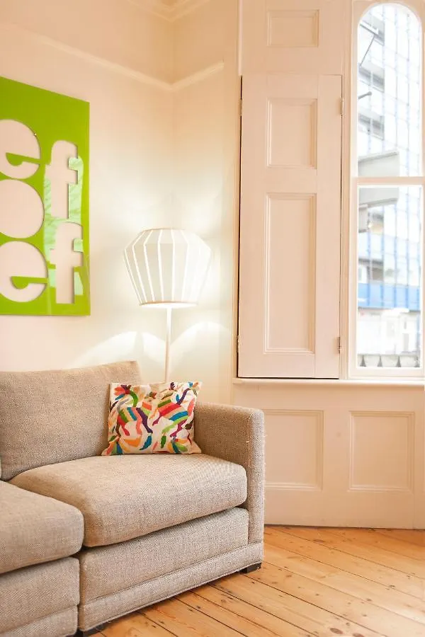 Stunning 3-Bedroom Townhouse In Superb Location Londen