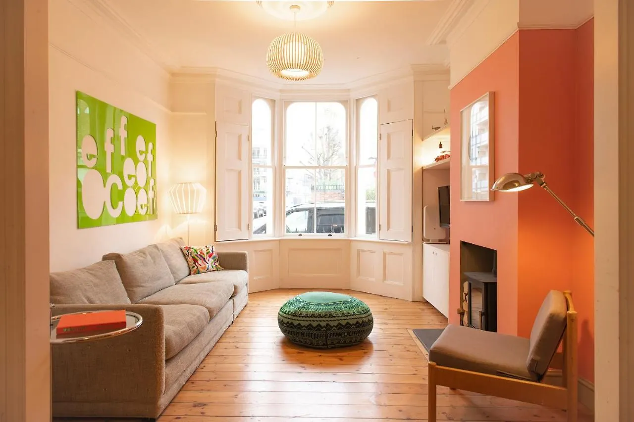 Stunning 3-Bedroom Townhouse In Superb Location Londen Vakantiehuis